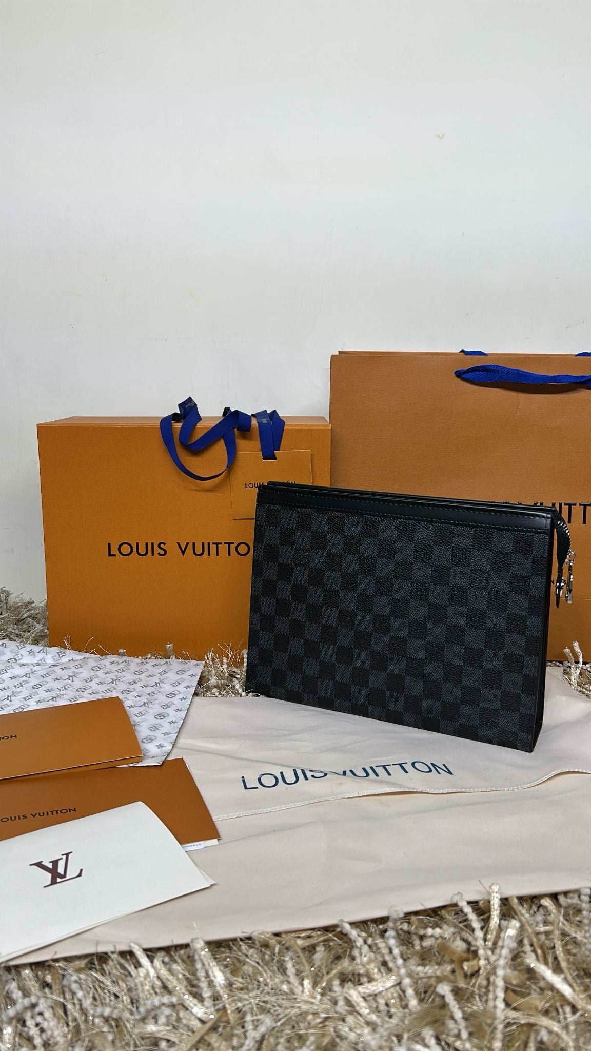 LOUIS VUITTON BORSELLO