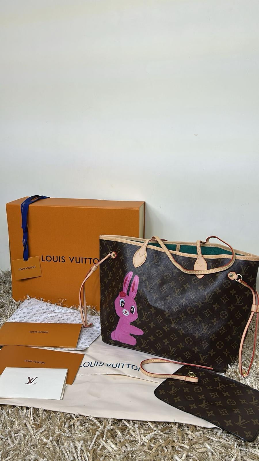 LOUIS VUITTON