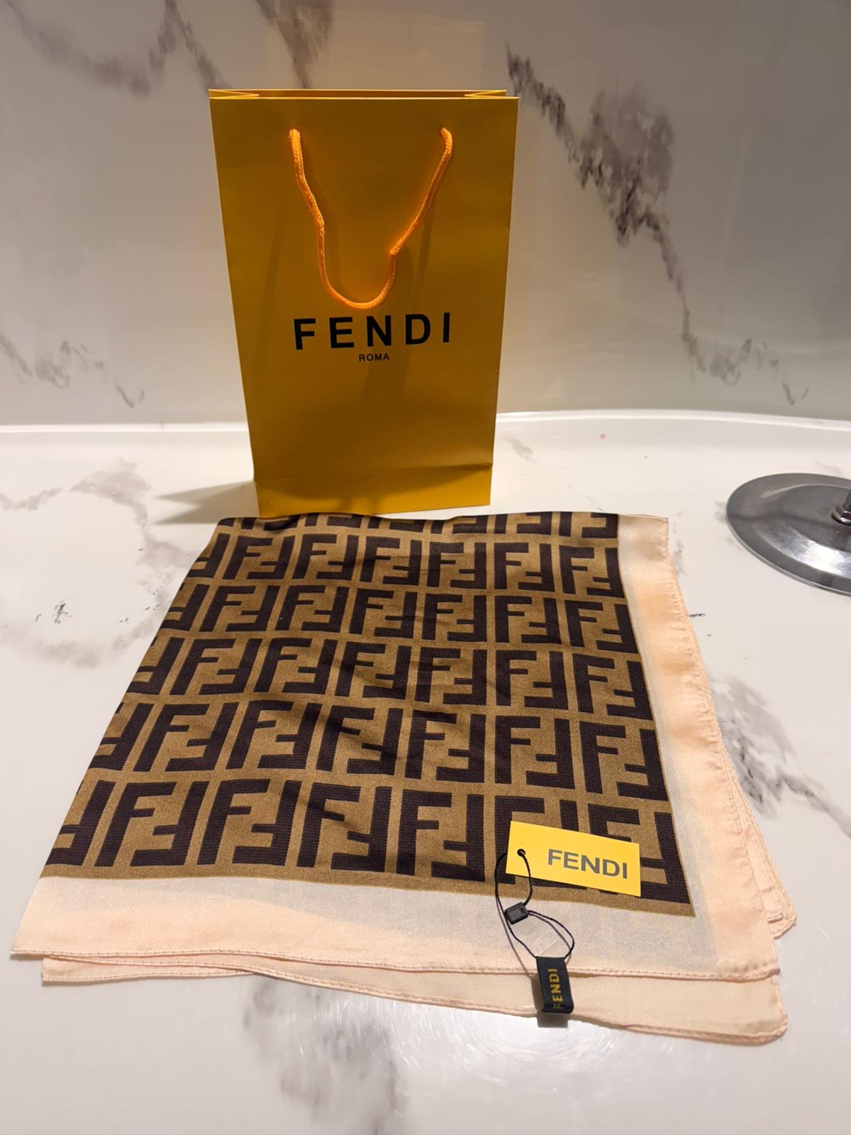 FULAR FENDI