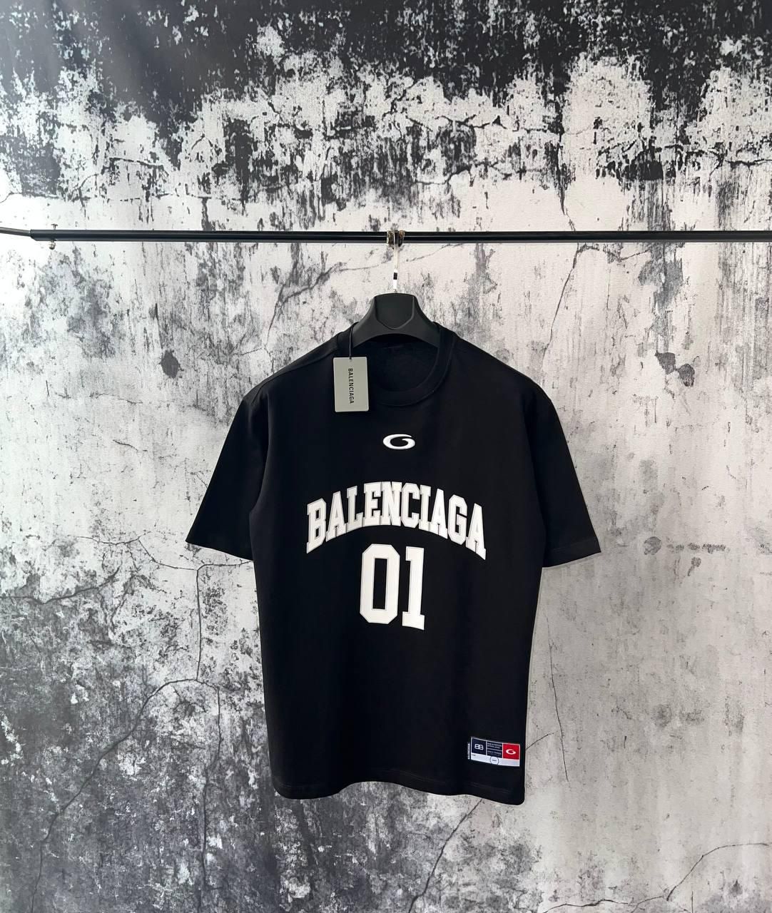 T-SHIRT BALENCIAGA