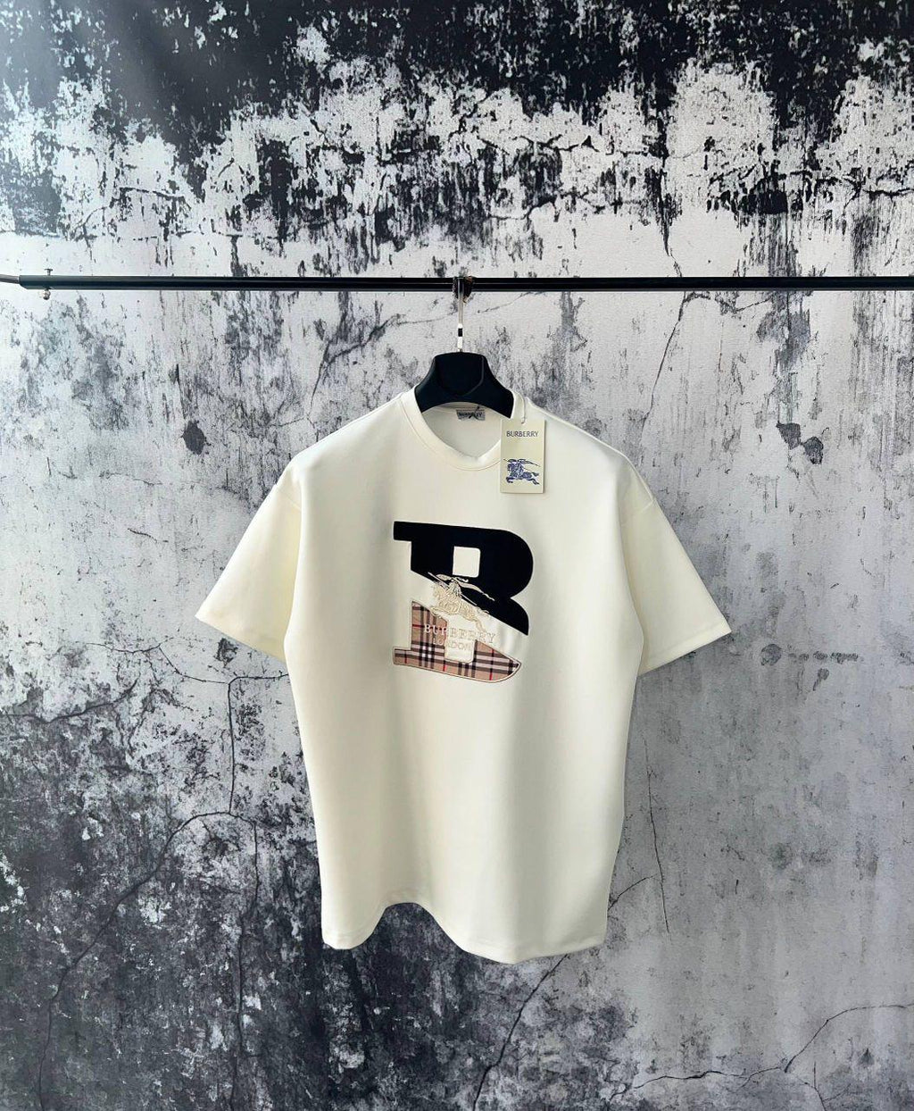 T-SHIRT BALENCIAGA