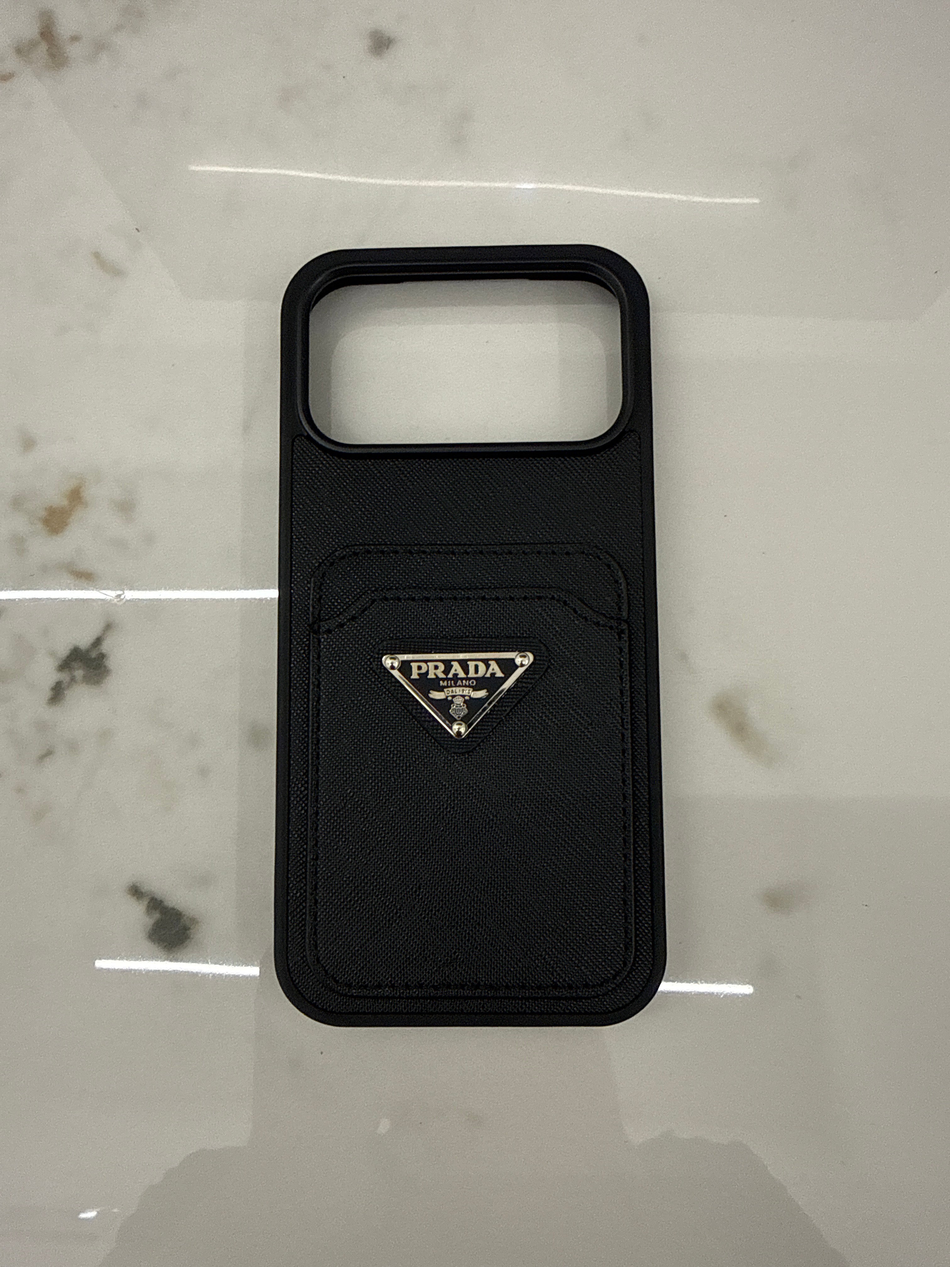 COVER PRADA 17 PRO MAX
